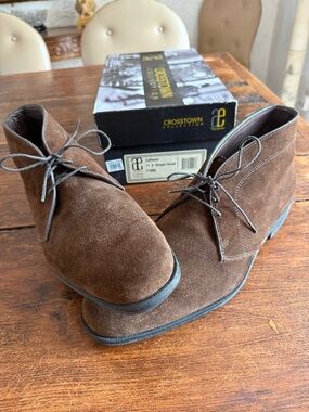 Allen Edmonds, size 11D Chukka Boots, Style 71609